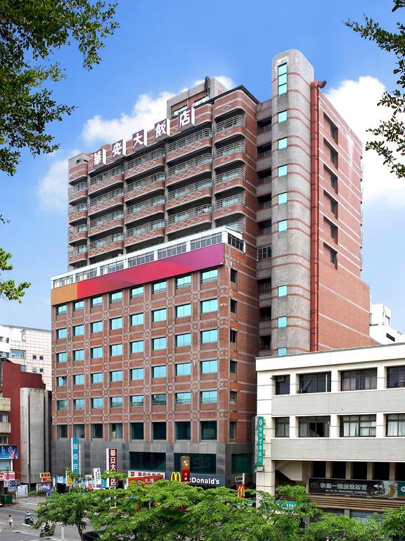 Metro Hotel Douliu Exterior photo